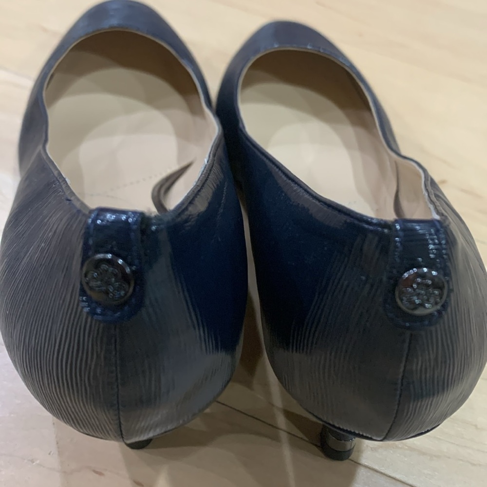J.Renee Women's Navy Pumps
Size 11W - Picture 3 of 4